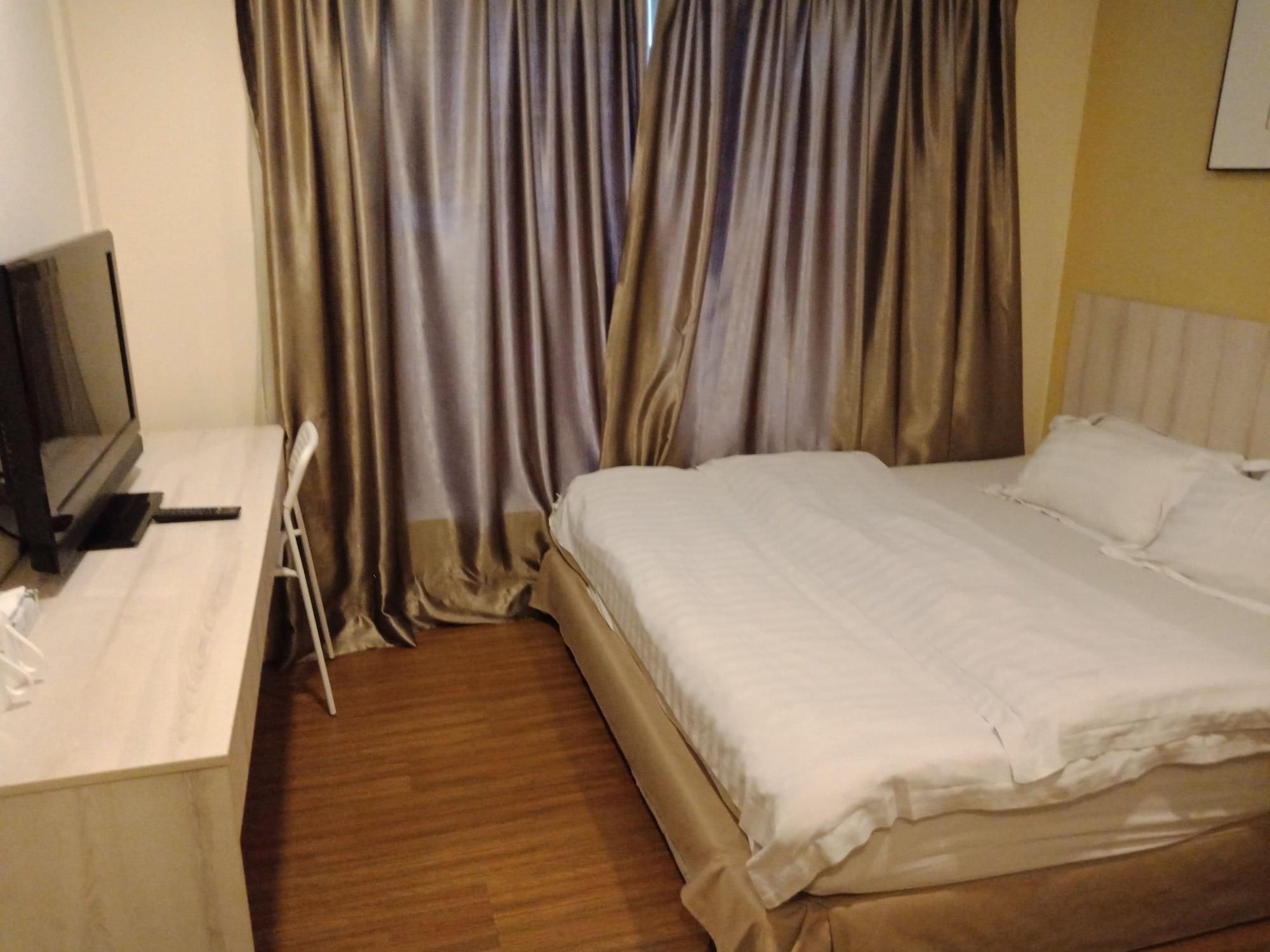 Hotel Zamburger Taman Segar - Previously Home Inn Taman Segar Куала-Лумпур Экстерьер фото
