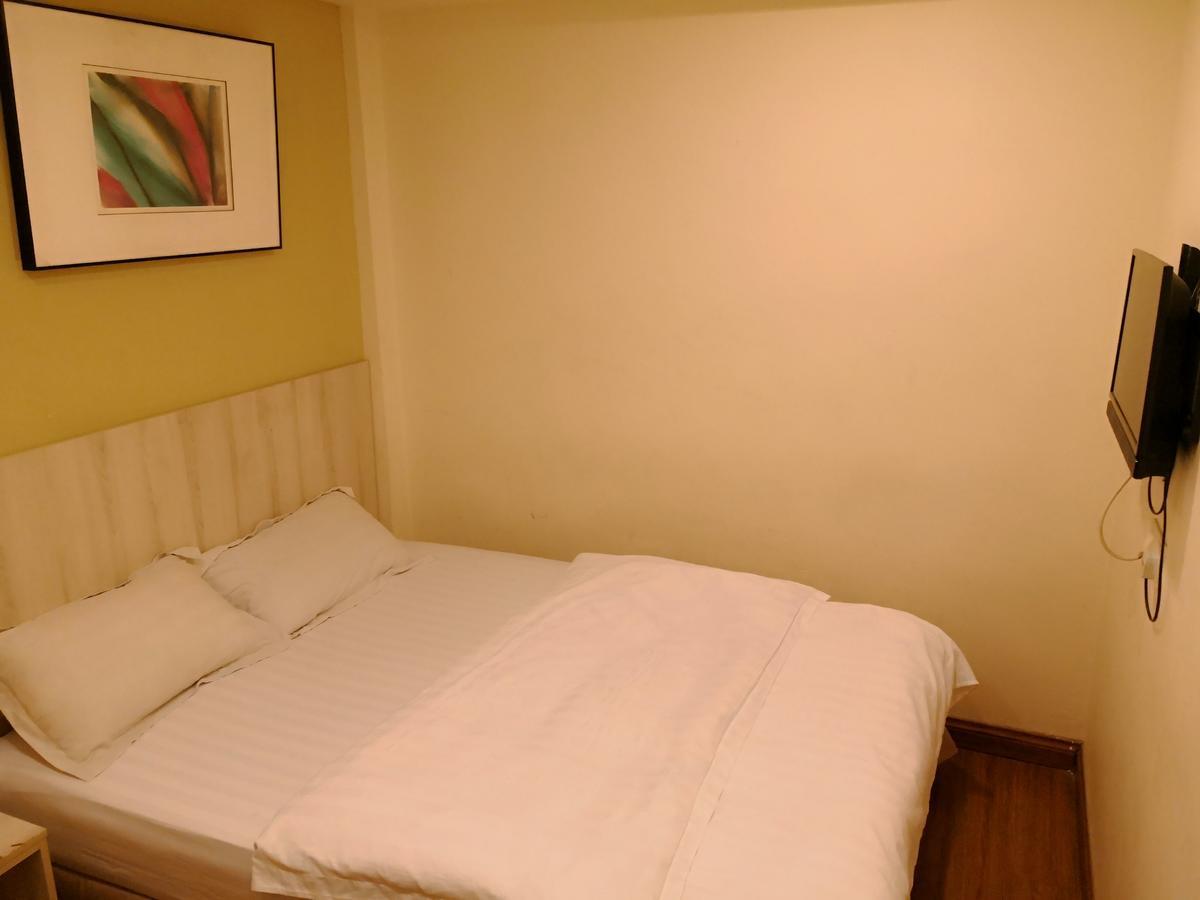Hotel Zamburger Taman Segar - Previously Home Inn Taman Segar Куала-Лумпур Экстерьер фото