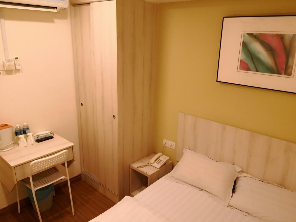 Hotel Zamburger Taman Segar - Previously Home Inn Taman Segar Куала-Лумпур Экстерьер фото
